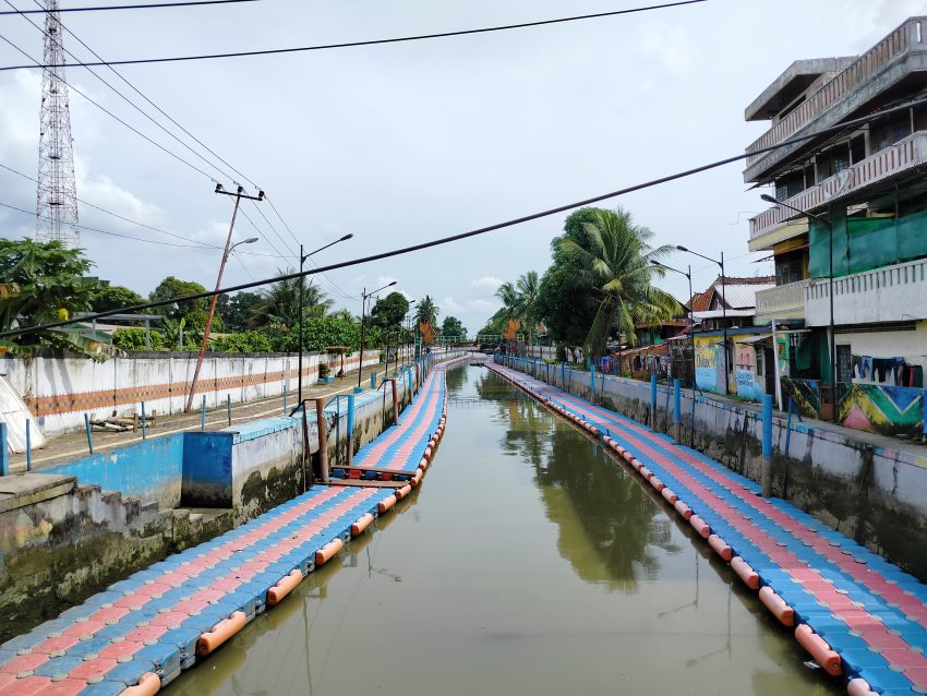 Sungai Sekanak di kota Palembang dilihat dari Jembatan Karang.